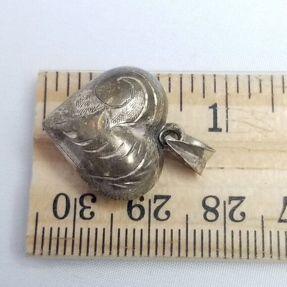 Vintage Sterling Silver Puffy Heart Shape Pendant with Etched Design, Estate - Picture 5 of 7